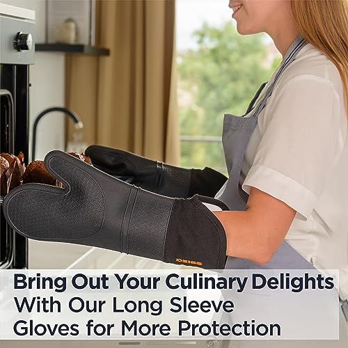 Deiss Heat-Resistant Silicone Oven Mitts Set with Cotton Lining