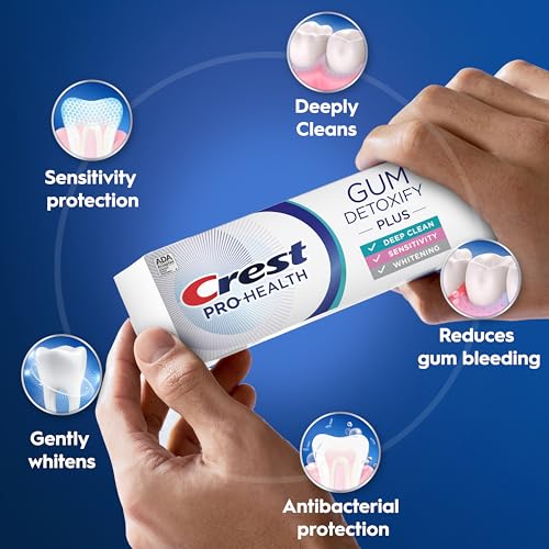 Crest Gum Detoxify Plus Toothpaste, Sensitivity & Whitening, 4.5 oz (3 Pack)