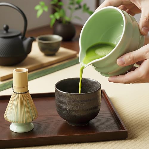 Handmade Matcha Bowl with Spout - 500ml Ceramic Tea Chawan