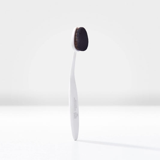 Snow Fox Skin Care Instant Cloud Skin Makeup Brush - Velvety-Soft Foundation Brush for Liquid, Cream, Concealer & Powder - Flexible Neck, Dense Vegan Bristles, Airbrush Finish