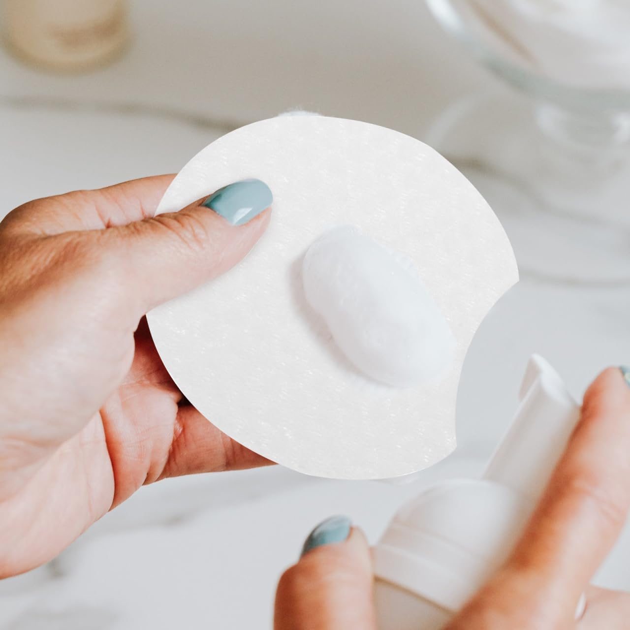 Cotton Rounds 600 Pcs - Non-Woven Makeup Remover Pads | Daily Facial Cleansing Wipes for Deep Skin Cleaning