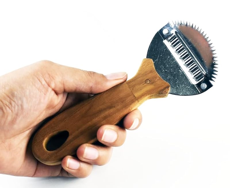 Traditional Coconut Scraper with Stainless Steel Blade - Ergonomic Kitchen Grater Tool