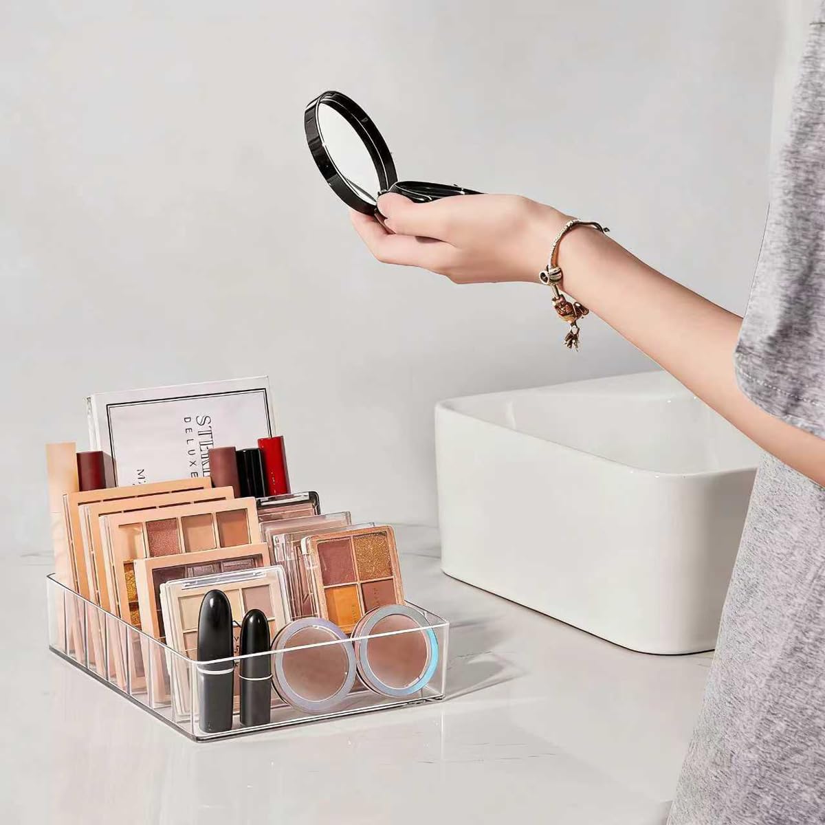 WECHENG Clear Acrylic Makeup Organizer for Eyeshadow Makeup Palette Organizer, 7 Slots Cosmetic Organizer for Vanity Countertop & Drawer, Fits Palettes Blushes Lipstick or Other Small Items