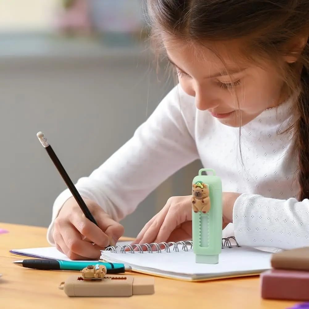 2Pcs Random Cartoon Capybara Retractable Push Pull Eraser School Supplies