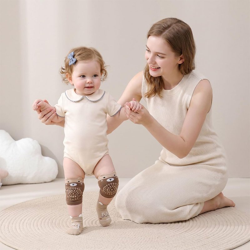 WATOCHE Baby Crawling Knee Pads and Socks with Anti-Slip Grips 10 Pairs Unisex Baby Toddler Nonslip Kneepads & Ankle Floor Socks(10 Pairs-Brown Animal,0-12M)