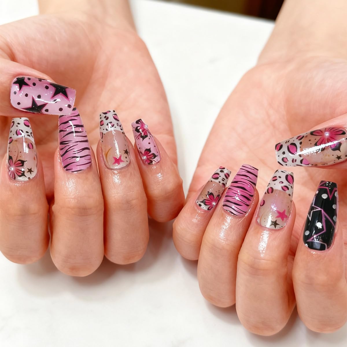 30 Pcs Pink Black Leopard Flower Press On Nails Medium Square Fake Nails with Pearl Designs French Tip Glue on Nails Y2k Cute Artificial Nails Reusable Acrylic False Nails for Women Manicure Salon