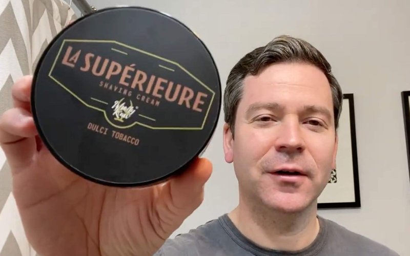 La Supérieure Shave Cream Dulci Tobacco - Vegan, Beta Carotene, Antioxidants. Not tested on animals, No Animal Ingredients. Scent notes: Tobacco, Nutmeg, Vanilla, Cedarwood