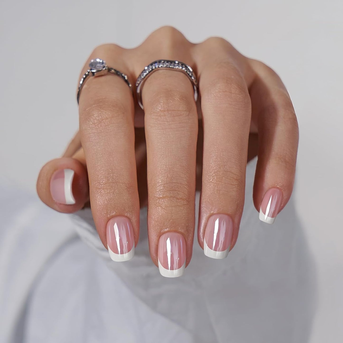 Press On Nails - Chrome Cat Eye Almond Design | 32 Piece Soft Gel Nail Kit in 16 Sizes