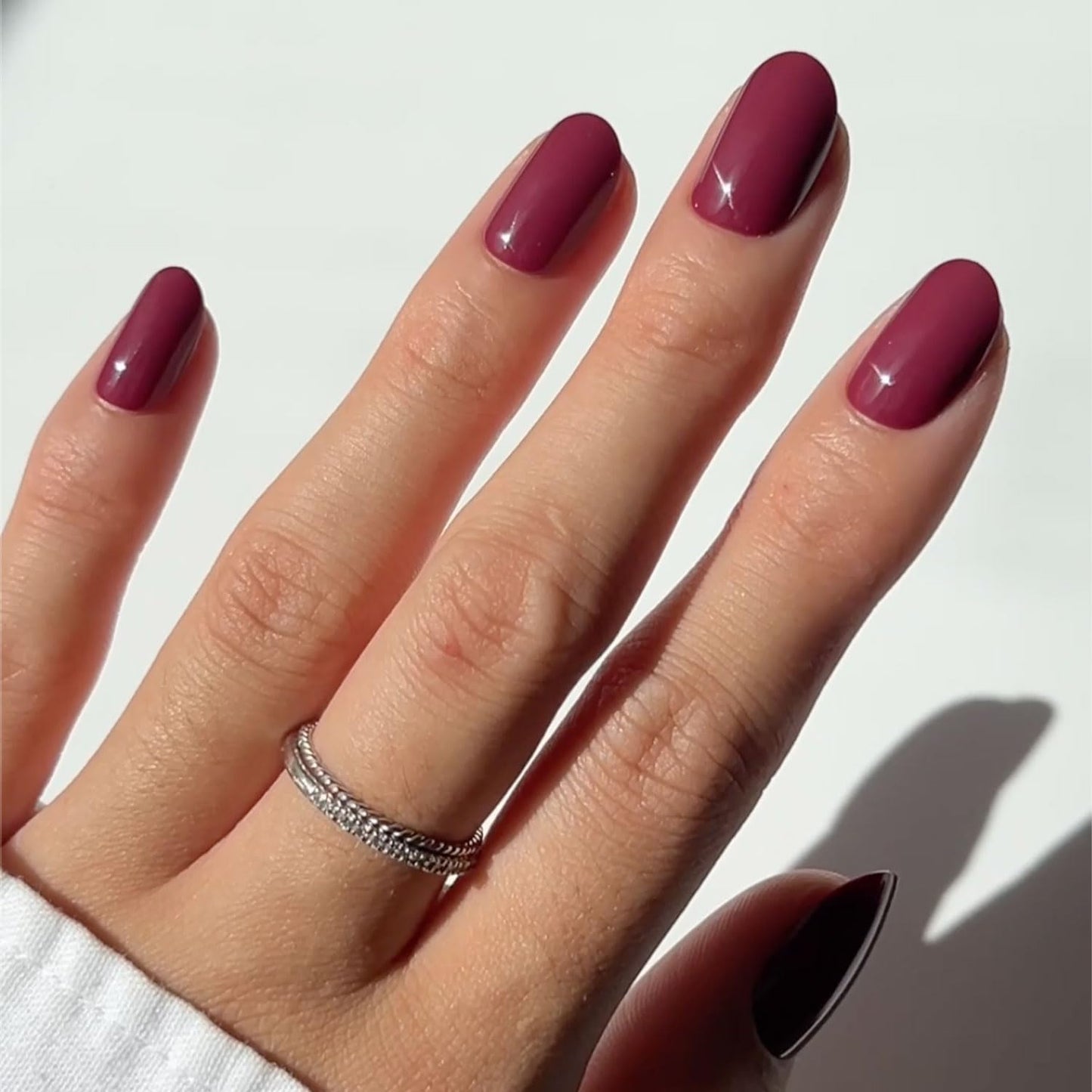 Glamnetic Press On Nails - Honey Bun | Trendy Velvet Sparkly Short Almond Nails | 30 Nail Kit with Glue, 15 Sizes