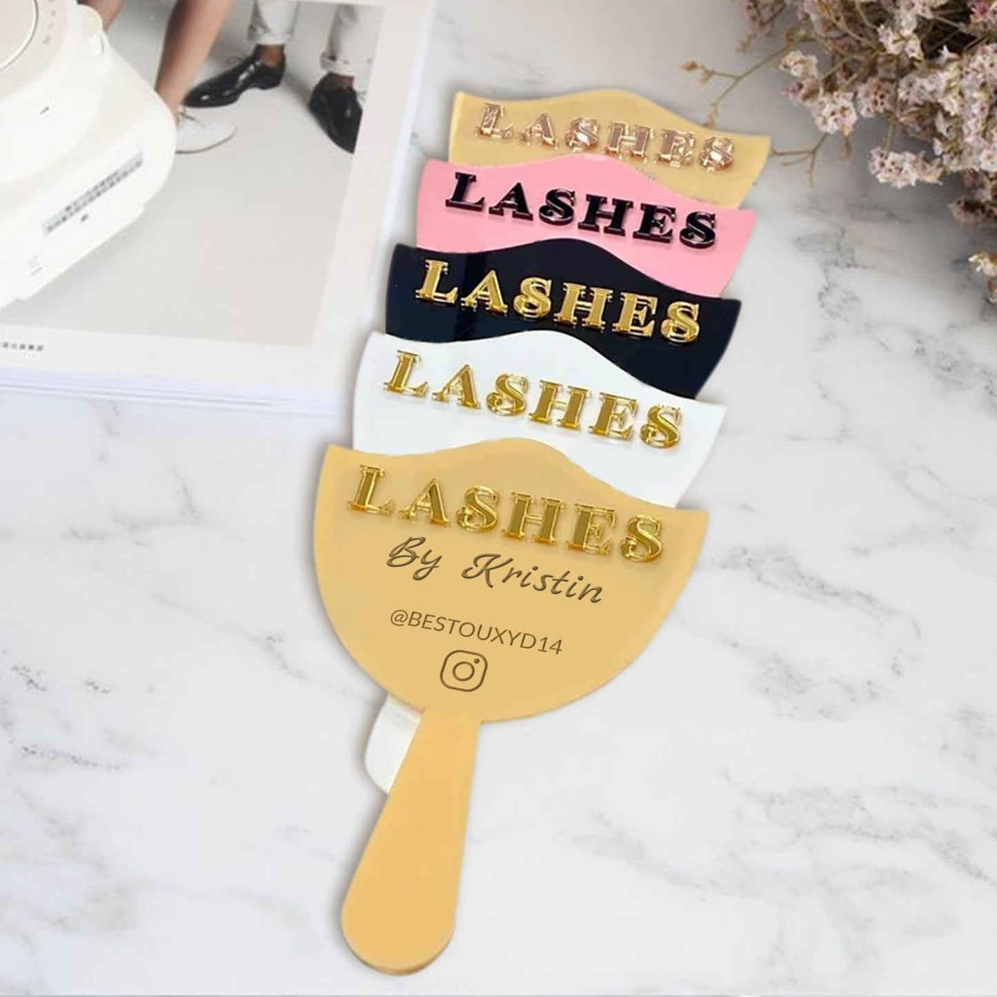 OPLOJUEAEW Personalized Lash Mirror Custom Eyelash Photo Prop Personalised Acrylic Handheld Lash Mirror with Name Gift for Beauty Girls Technician (Color01)