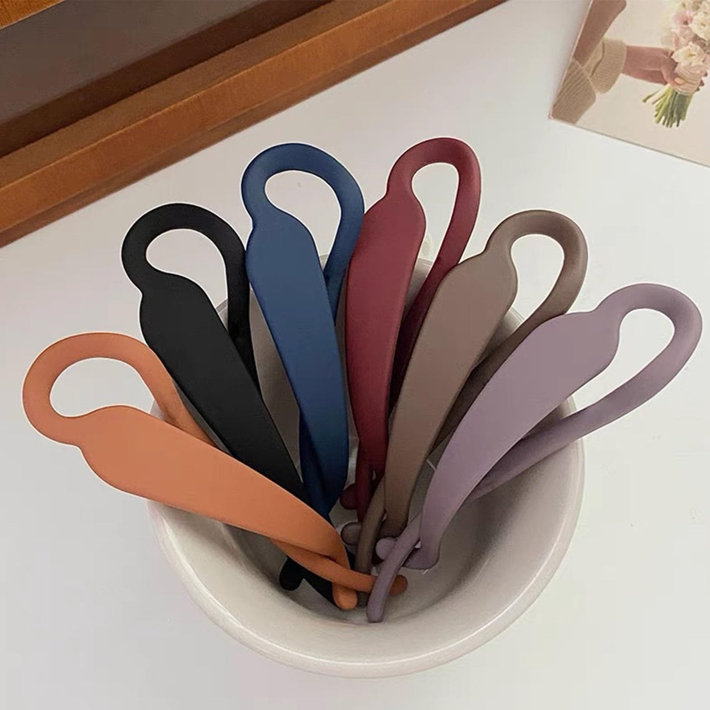 12 Pcs Banana Hair Clips for Women, French Twist Hair Barrettes, Flat Hair Claws, Minimalist Ponytail Holders, Strong Hold Hair Pins Fashion Hair Accessories for Girls Daily Wear