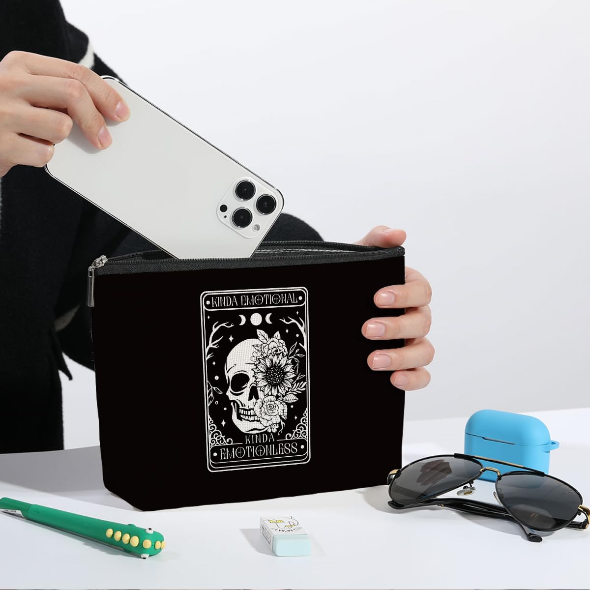 ZHAMEN Goth Gifts Funny Skeleton Skull Makeup Bag Gothic Cosmetic Bag