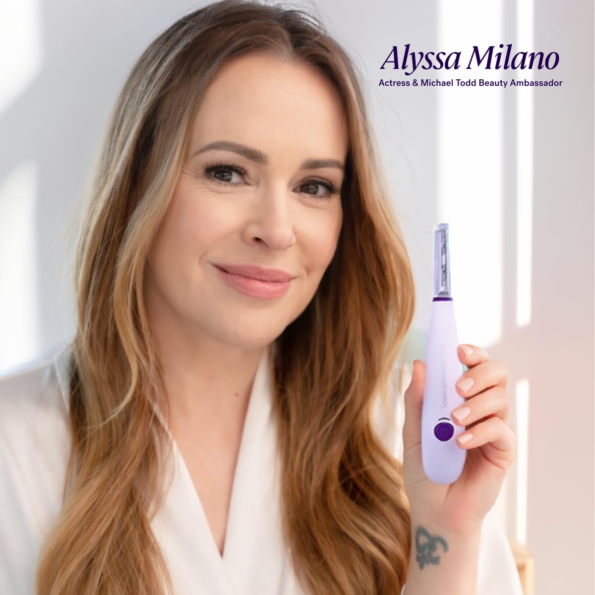 Michael Todd Beauty Sonicsmooth Dermaplane Razor for Women Face + Eyebrow trimmer Dermaplaning System - Peach Fuzz Remover - 8 Weeks of Dermaplaning Blades