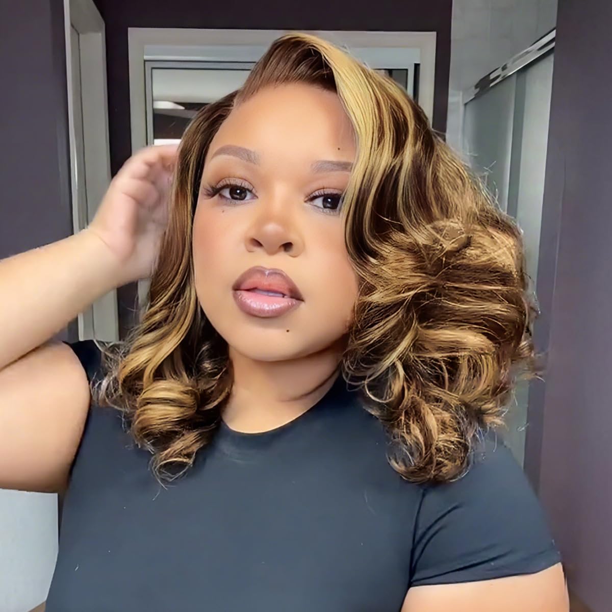 Tinashe 14Inch Wear and Go Glueless Bob Wig Human Hair Highlight Bob Wig Human Hair Honey Blonde 5x6 Body Wave Wigs for Beginners Glueless Short Bob Wig(14inch,P4/27 Loose Body Bob Wig)