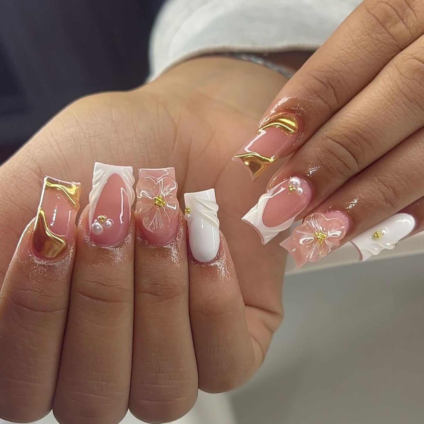Almond Press-On Nails - 24Pcs Medium Length Gold Star Designs | Full Cover Nude Gradient Acrylic with Rhinestones