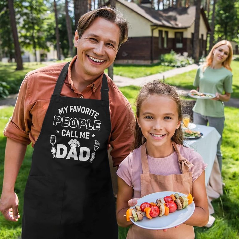 Wrappiness Funny Apron for Men, Dad, Husband - My Favorite People Call Me Dad - Adjustable Aprons with Pocket Grilling Gift for Papa BBQ Cooking Chef Fathers Day Birthday Christmas