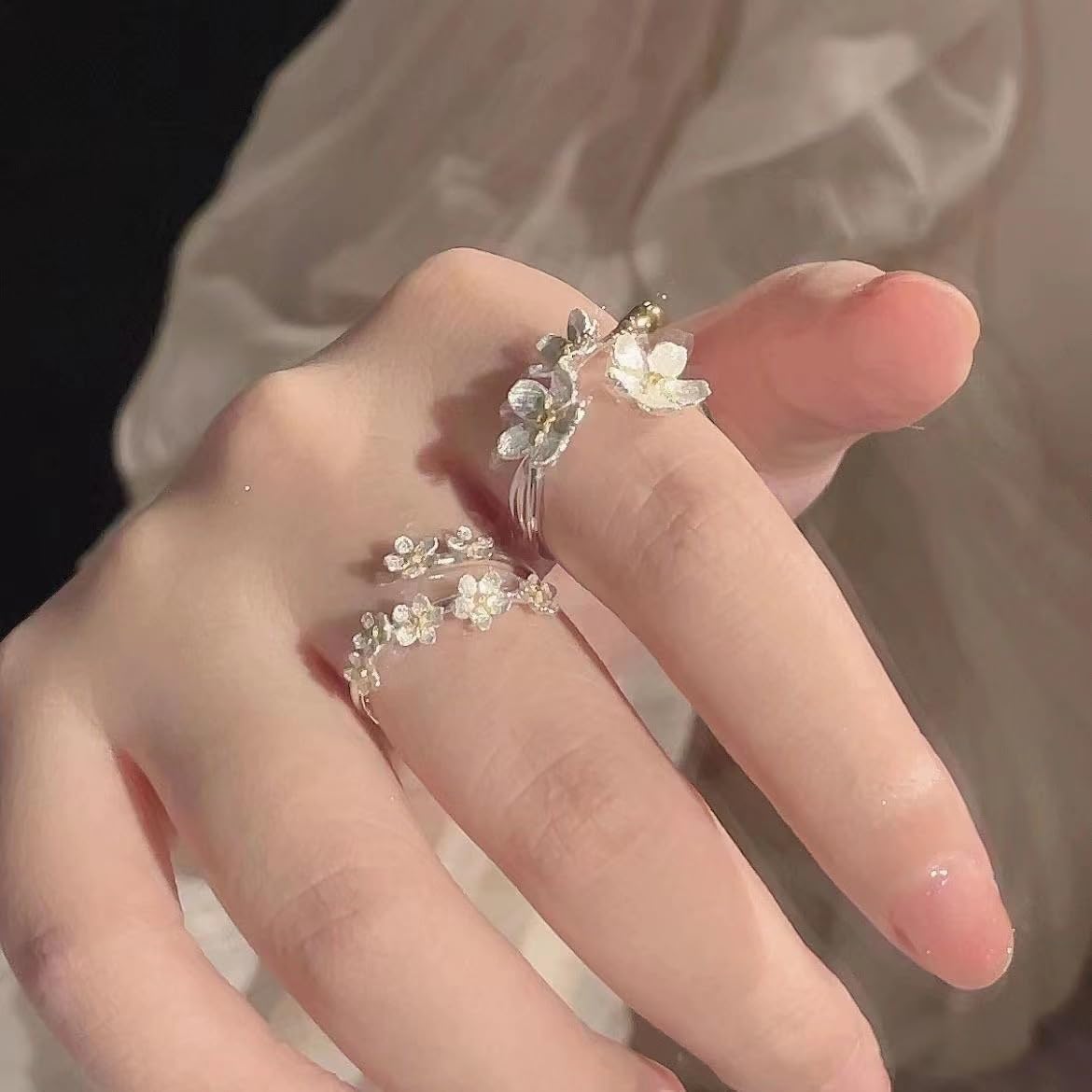 1 Pair Silver Dainty Camellia Flower Ring for Women Sparkling White Ring for Mother Daughter Elegant Wedding Jewelry Open Wrap Finger Band Graduation Gift