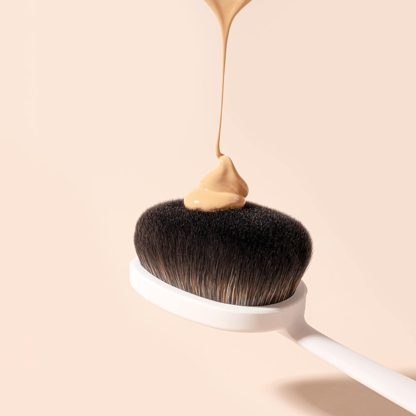 Snow Fox Skin Care Instant Cloud Skin Makeup Brush - Velvety-Soft Foundation Brush for Liquid, Cream, Concealer & Powder - Flexible Neck, Dense Vegan Bristles, Airbrush Finish