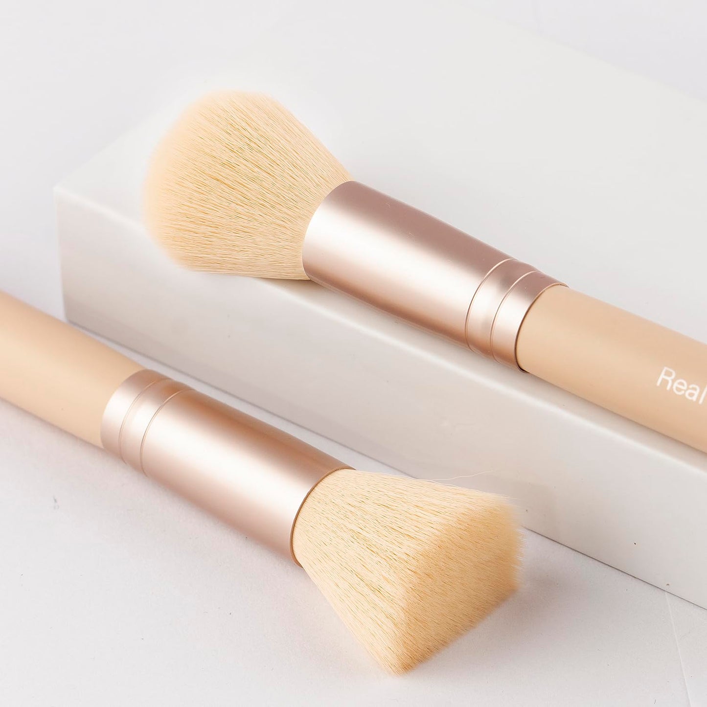 Real Perfection Makeup Brush Set - 16 Premium Synthetic Brushes for Foundation, Eyeshadow & Blush | Beige
