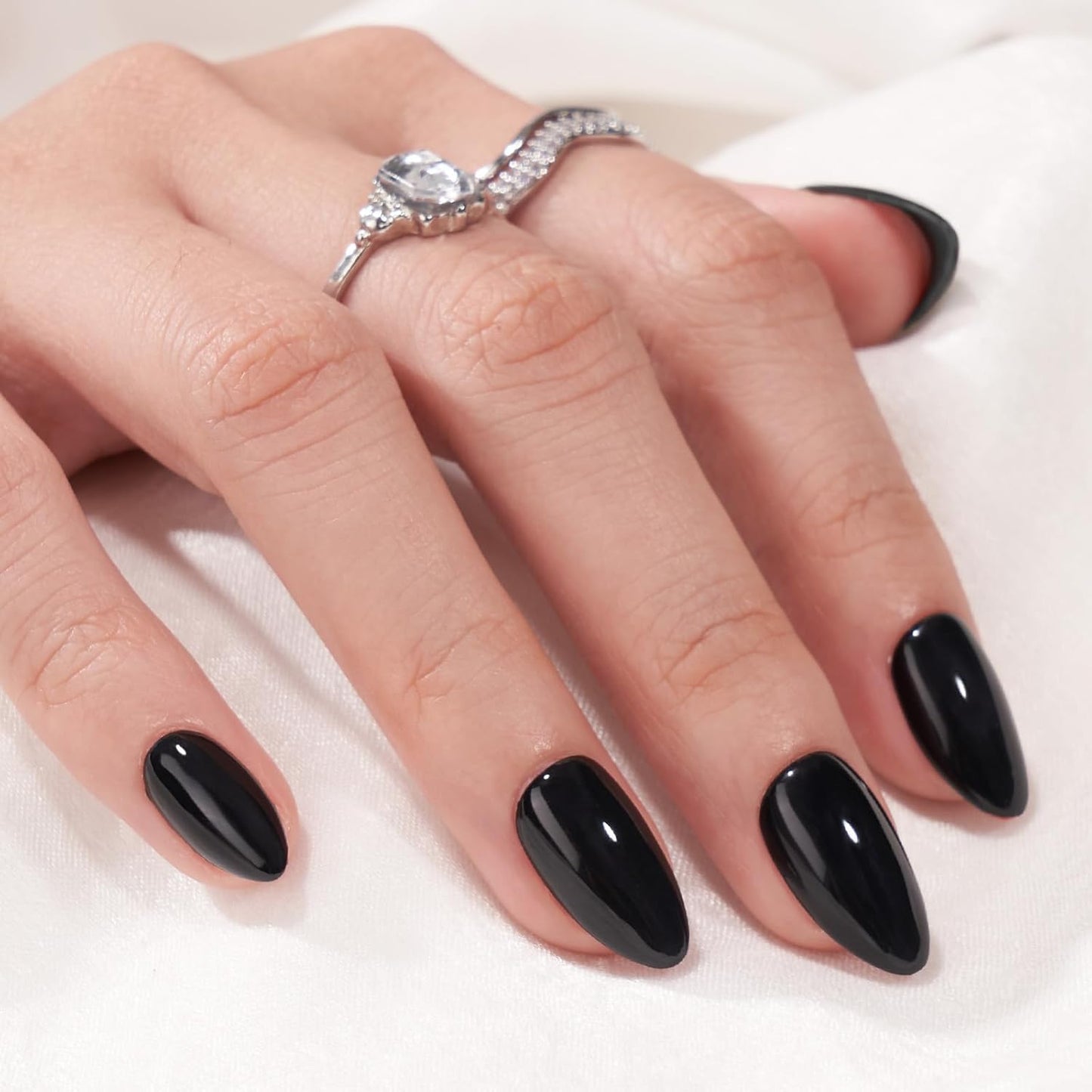 Press On Nails - Chrome Cat Eye Almond Design | 32 Piece Soft Gel Nail Kit in 16 Sizes
