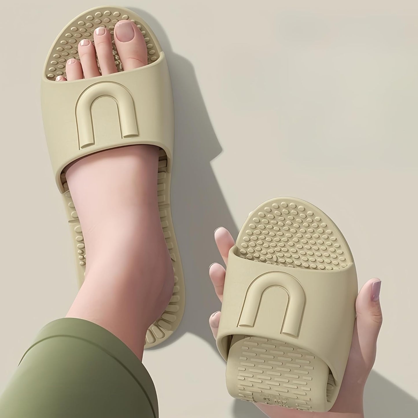 Portable Travel Slippers - Foldable Non-Slip Design for Indoor & Outdoor Use | Lightweight & Easy to Carry