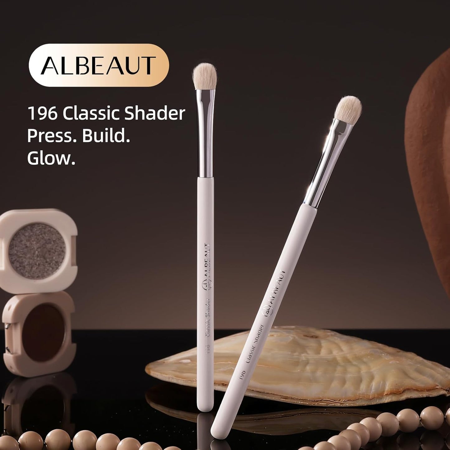 Eye Shadow Brush - Dense & Soft Applicator for Smokey Eyes | Classic Shader (196)