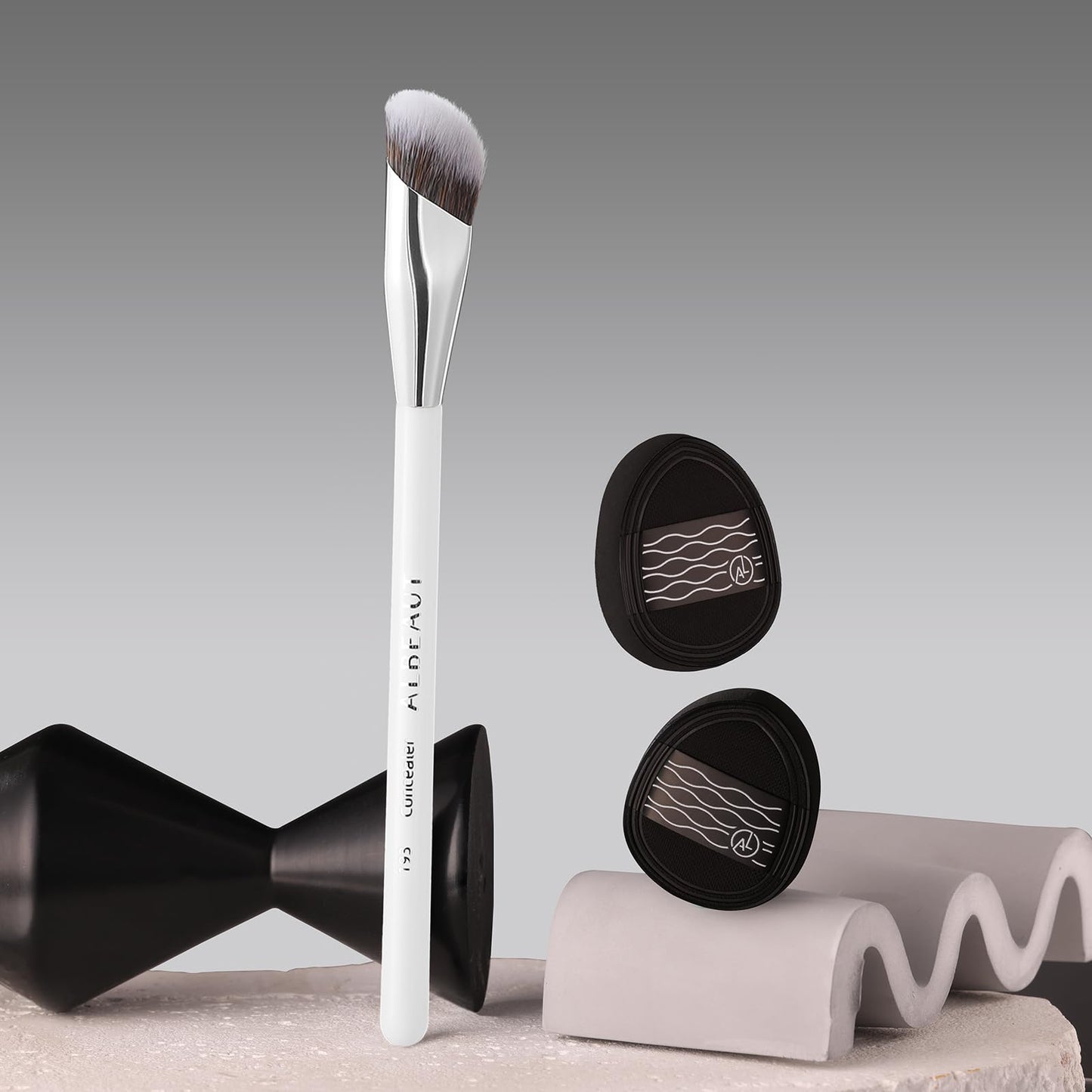 Albeaut Concealer Brush Set Under Eye Concealer Brush with 2PCS Precise Air Cushion Puff Multi-use for Powder Liquid Concealer/Blush/Highlighter Mini & Portable