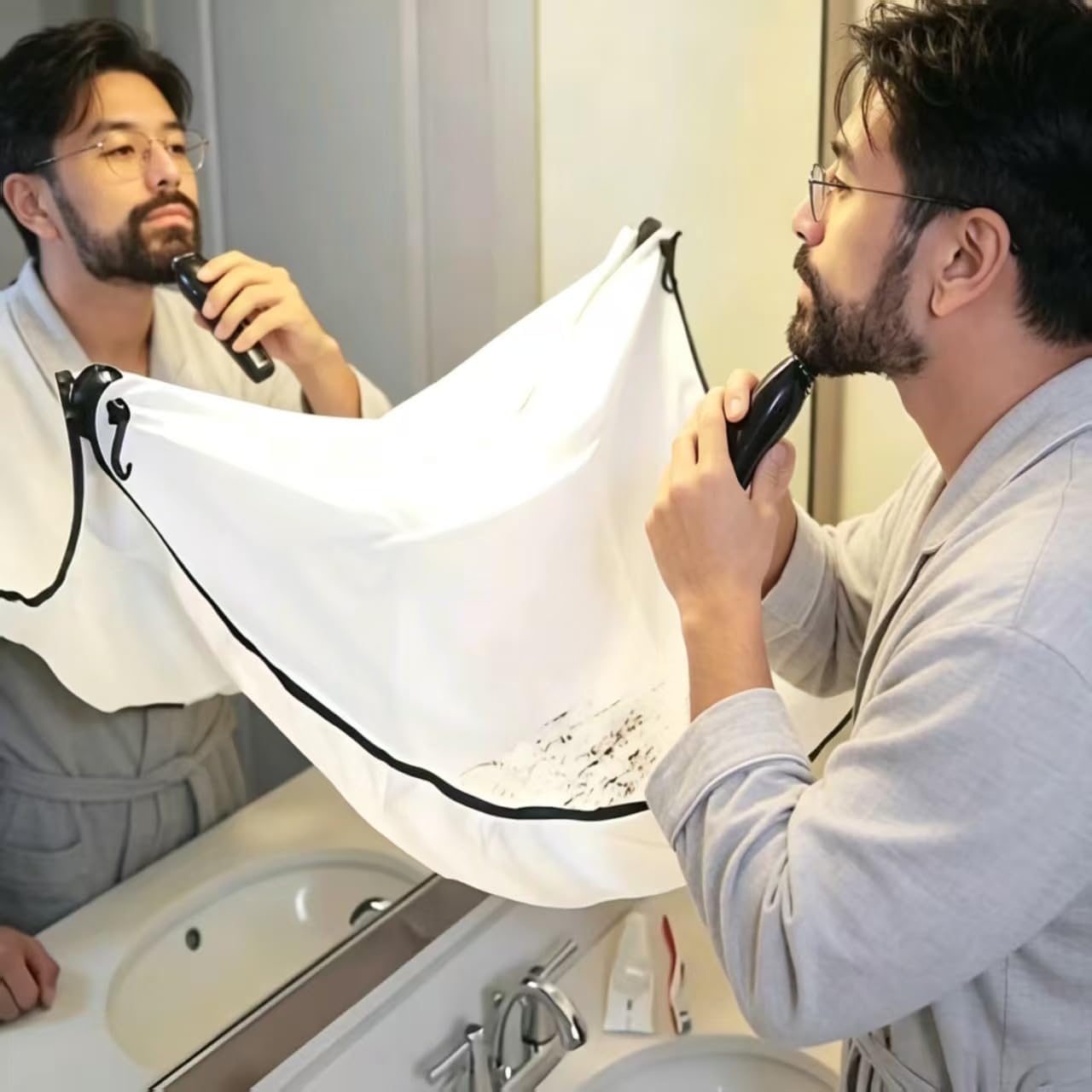 Beard Trimming Hair Catcher Apron - Adjustable Waterproof Bib for Easy Grooming | Perfect Gift for Men & Dads