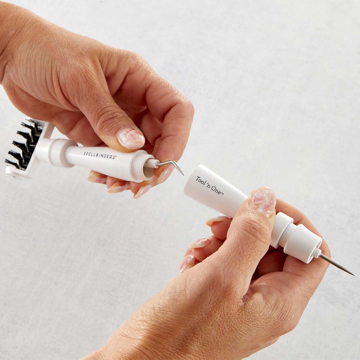 Spellbinders Tool N' One - White