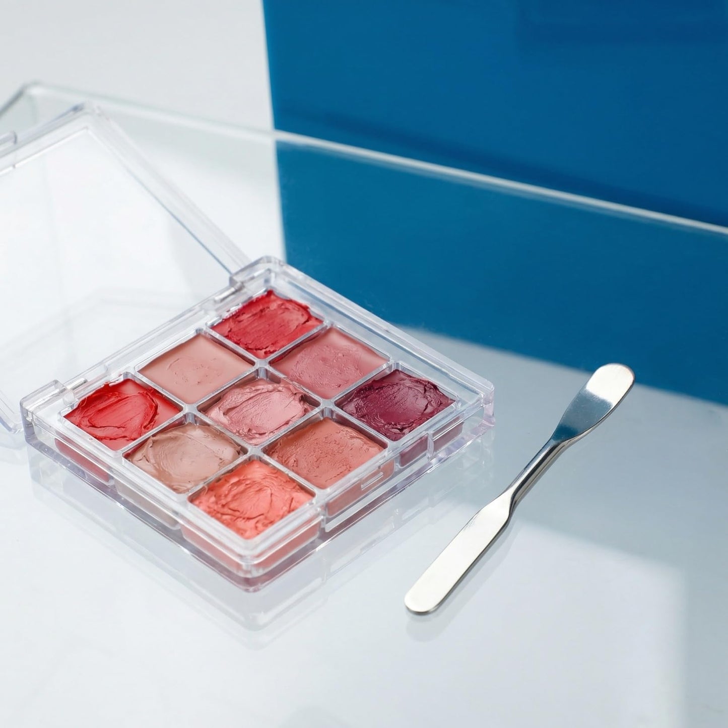 Ipetboom Empty Makeup Palette Depotting Cases - 2pcs 9-Grid Empty Clear Blush Lipstick Box - Portable Makeup Organizer Storage Cases Highlighters Sample Eye Shadow Bracket Travel