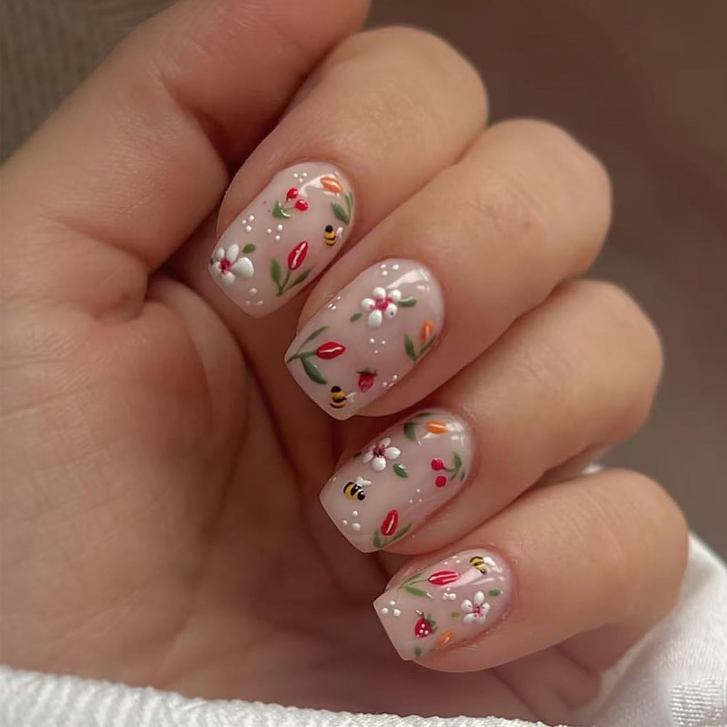 Flower Press On Nails - 24Pcs Short Almond Acrylic Set with 3D Pearl Floral & Gold Chrome Design | Glossy Pink Full Cover