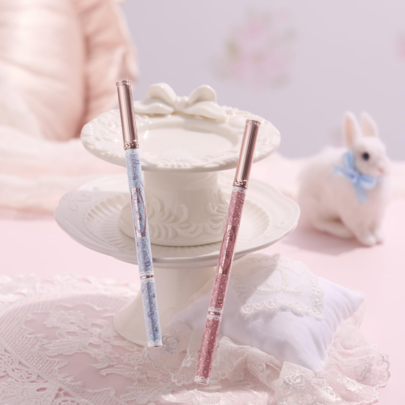 Flower Knows Bunny Garden Gel Eyeliner,Dual-Ended Gel Eyeliner Pencil,Waterproof & Longlasting,Smudge Proof Satin Finish Formula,Cruelty-Free & Vegan (01 Natural Black)