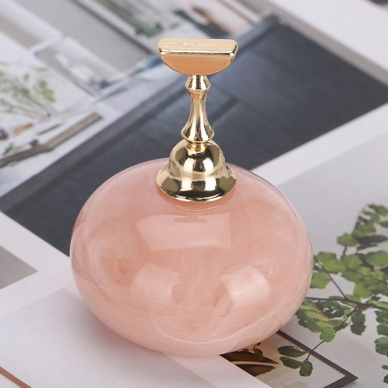 Manicure Display Stand with Magnetic Golden Base, Nail Art Tip Holder for Practice & Display, Practical Nail Accessories