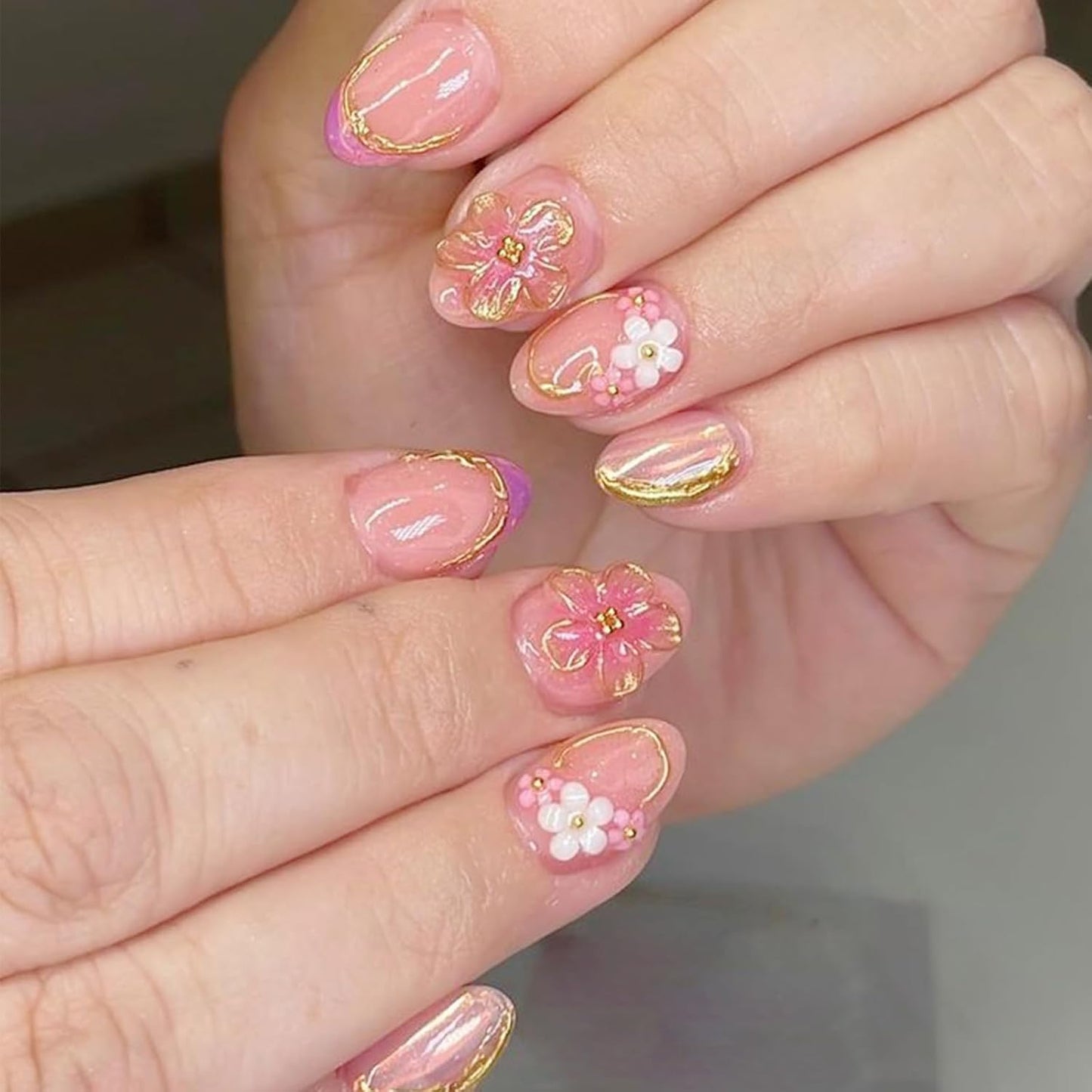 Flower Press On Nails - 24Pcs Short Almond Acrylic Set with 3D Pearl Floral & Gold Chrome Design | Glossy Pink Full Cover
