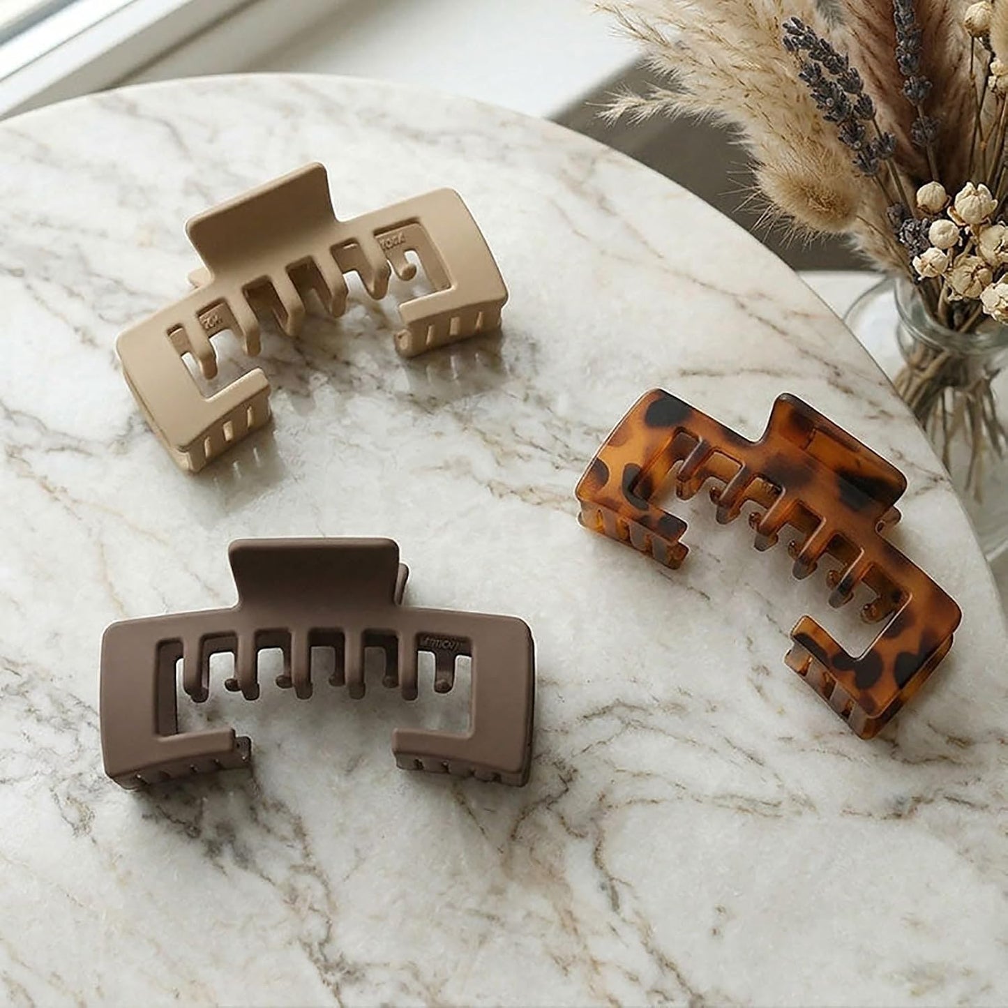 Hat-Friendly Claw Clips for Baseball Caps - Large Tortoise Shell Adjustable Non-Slip Hair Clips | 4-Pack Leopard, 10CM