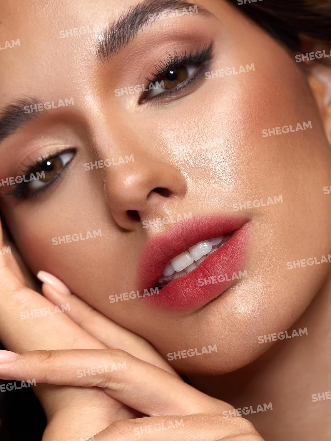 Pout Pillow Cushion Lip Gloss | Moisturizing Liquid Lipstick with High Shine Finish - 40 Winks
