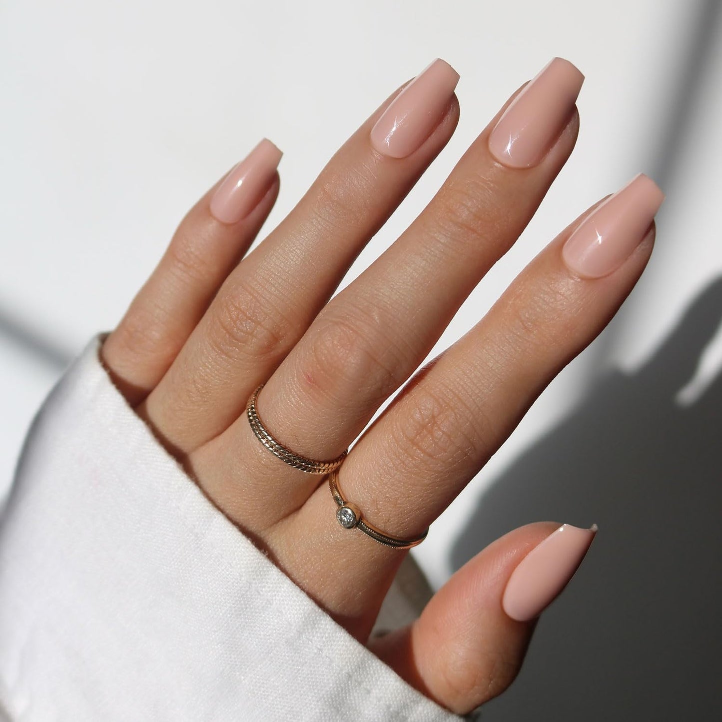 Glamnetic Press On Nails - Honey Bun | Trendy Velvet Sparkly Short Almond Nails | 30 Nail Kit with Glue, 15 Sizes