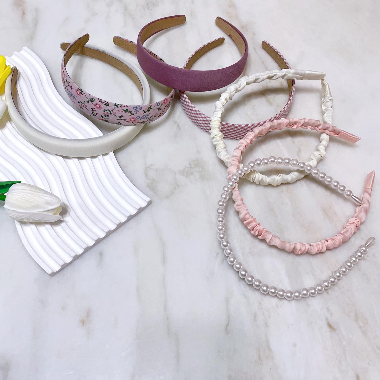 7Pcs Fashion Headband Set with Different Designs: Non-Slip Padded Headbands, Cute Pearl and Vintage Wide Styles for Women and Girls (Pink)