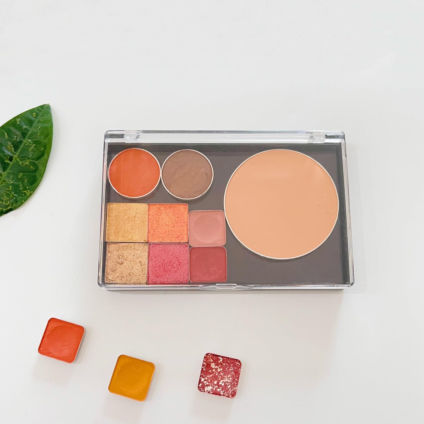 UDTIP Small Size Empty Magnetic Clear Eyeshadow Light Weight Makeup Palette- Traveling, Depotting palette 4.76 x 3.11