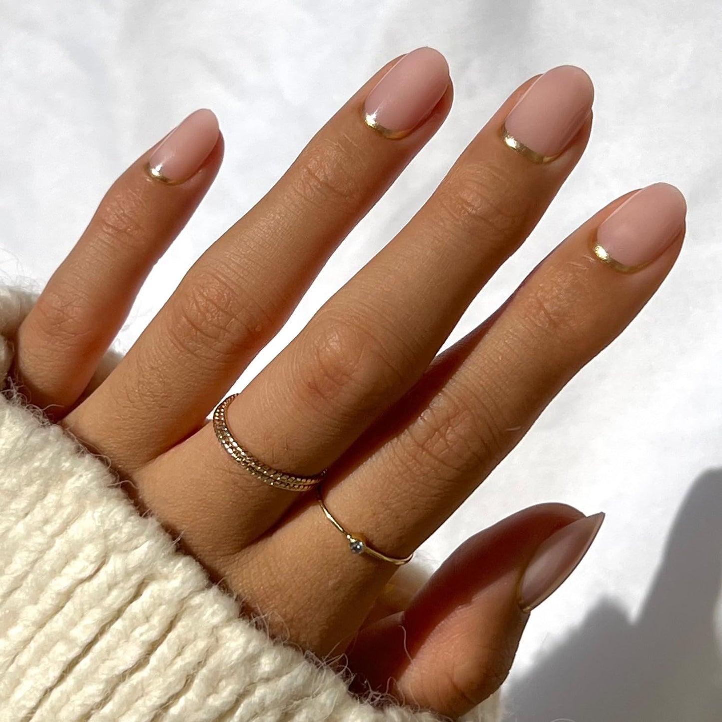 Glamnetic Press On Nails - Honey Bun | Trendy Velvet Sparkly Short Almond Nails | 30 Nail Kit with Glue, 15 Sizes
