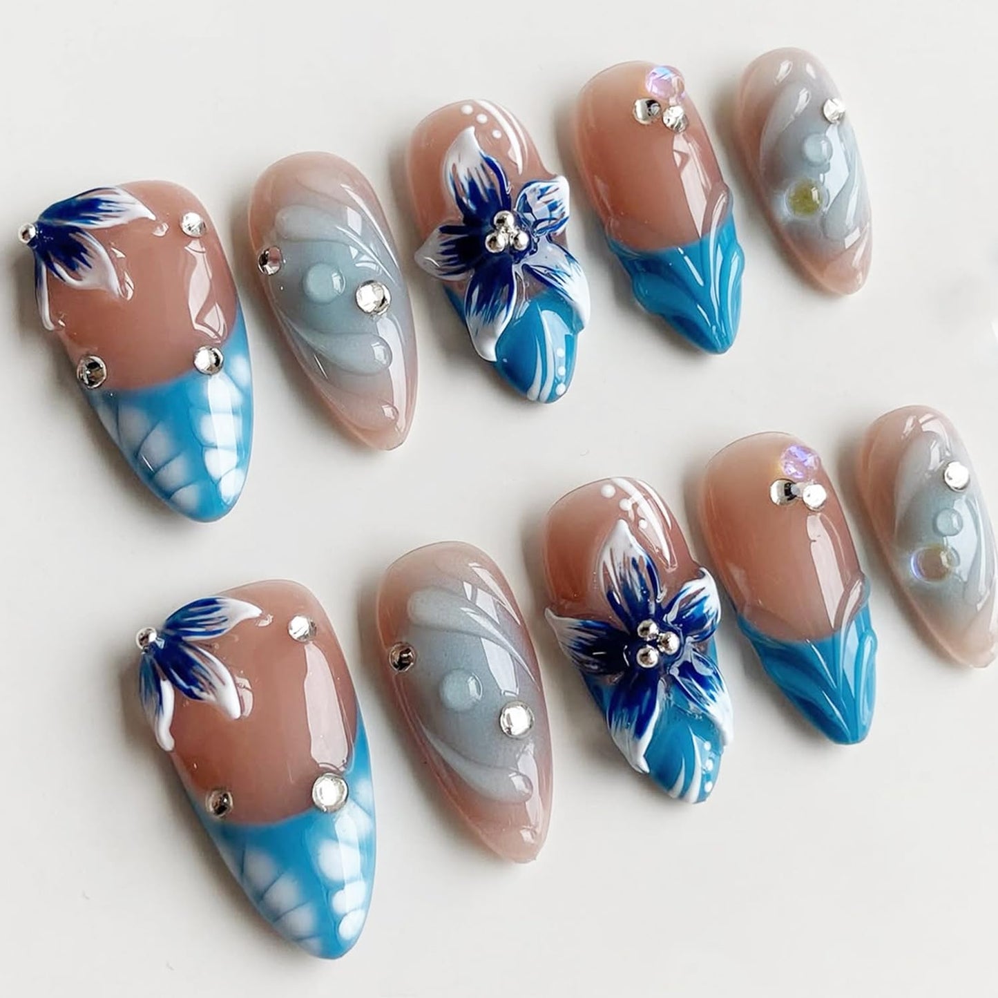 Almond Press-On Nails - 30 Pcs Medium 3D Gold Star Design | Glossy Full Cover Butterfly Acrylics