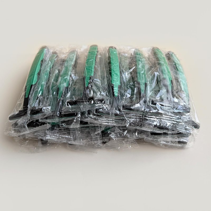 Individually Wrapped 3 Blades Razors Bulk, Travel Size Disposable Manual Razors with Stainless Steel Blade (Green) (50)