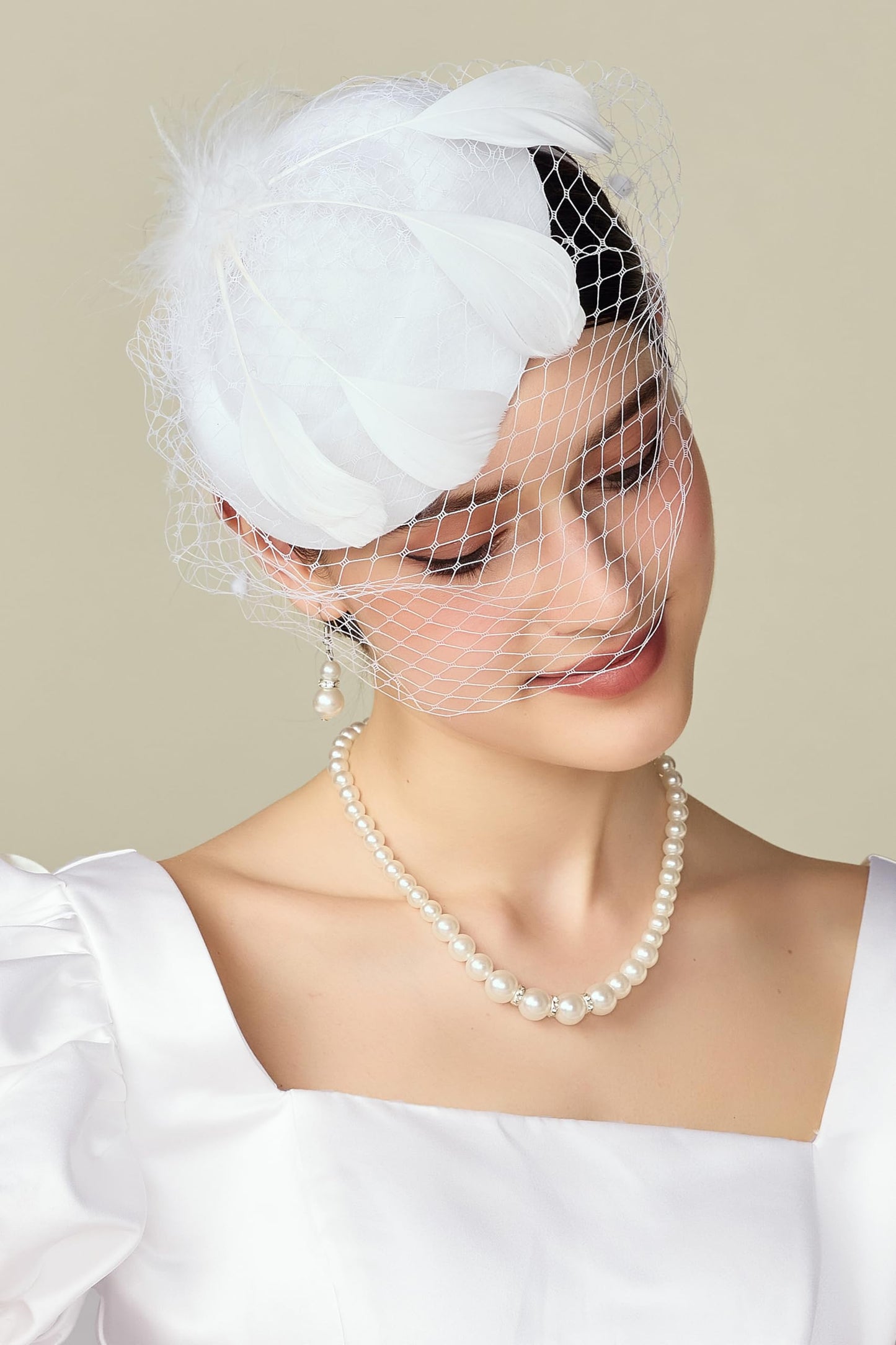 BABEYOND Fascinator Hat Veil Feather Fascinators Hair Clip Tea Party Pillbox Derby Hat Fascinator Bridal Wedding White
