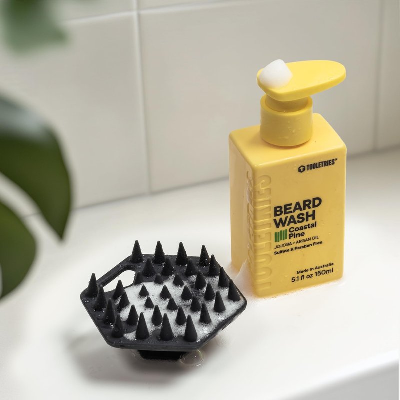TOOLETRIES Men's Beard Kit - Silicone Beard Scrubber & Hydrating Wash with Coastal Pine Scent, Facial Hair Exfoliator for Men, Deep Cleans & Exfoliates Skin, Removes Beardruff