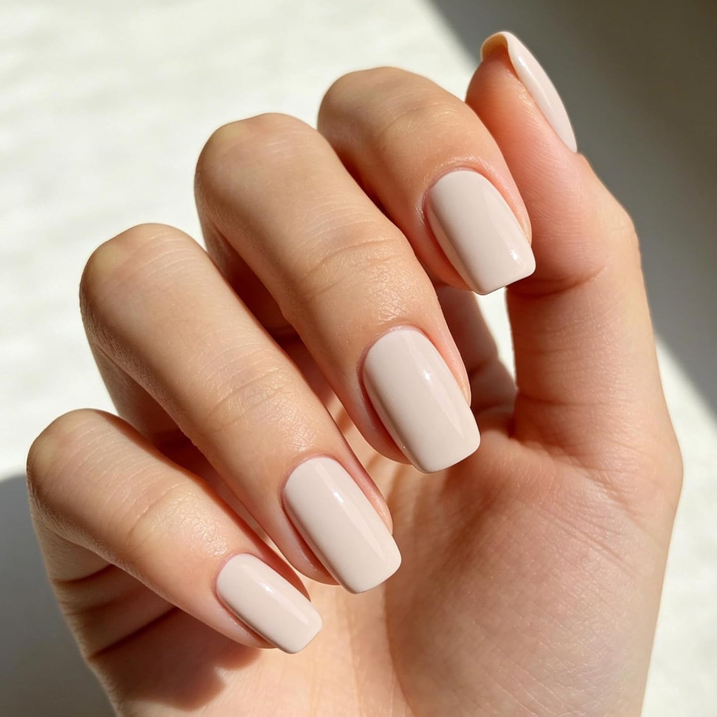 Press On Nails - White Short Square Fake Nails Kit | Reusable 32 Pcs with Glue & Mini File, Perfect Gift for Women & Girls