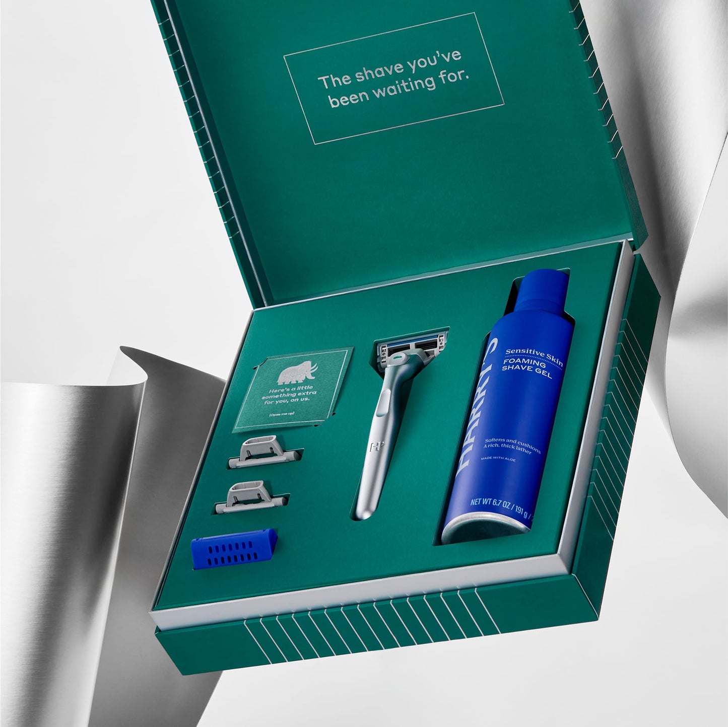 Harry's Plus Men's Gift Set with Shaving Razor, 3 Blade Refill Cartridges, 6.7 FL OZ Foaming Shave Gel, Shaving Kit for Men