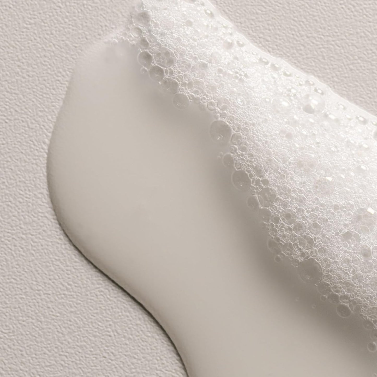 Davines OI Shampoo - Milky-Smooth Hydrating Cleanser for All Hair Types | Antioxidant-Rich Roucou Oil for Shine & Softness