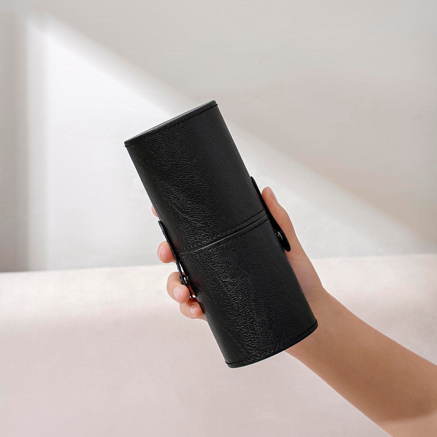 RSRSLEII Portable Makeup Brush Holder, Waterproof PU Leather Travel Makeup Brush Case Bag Cup, Brush Storage Dustproof Bag (02Black)