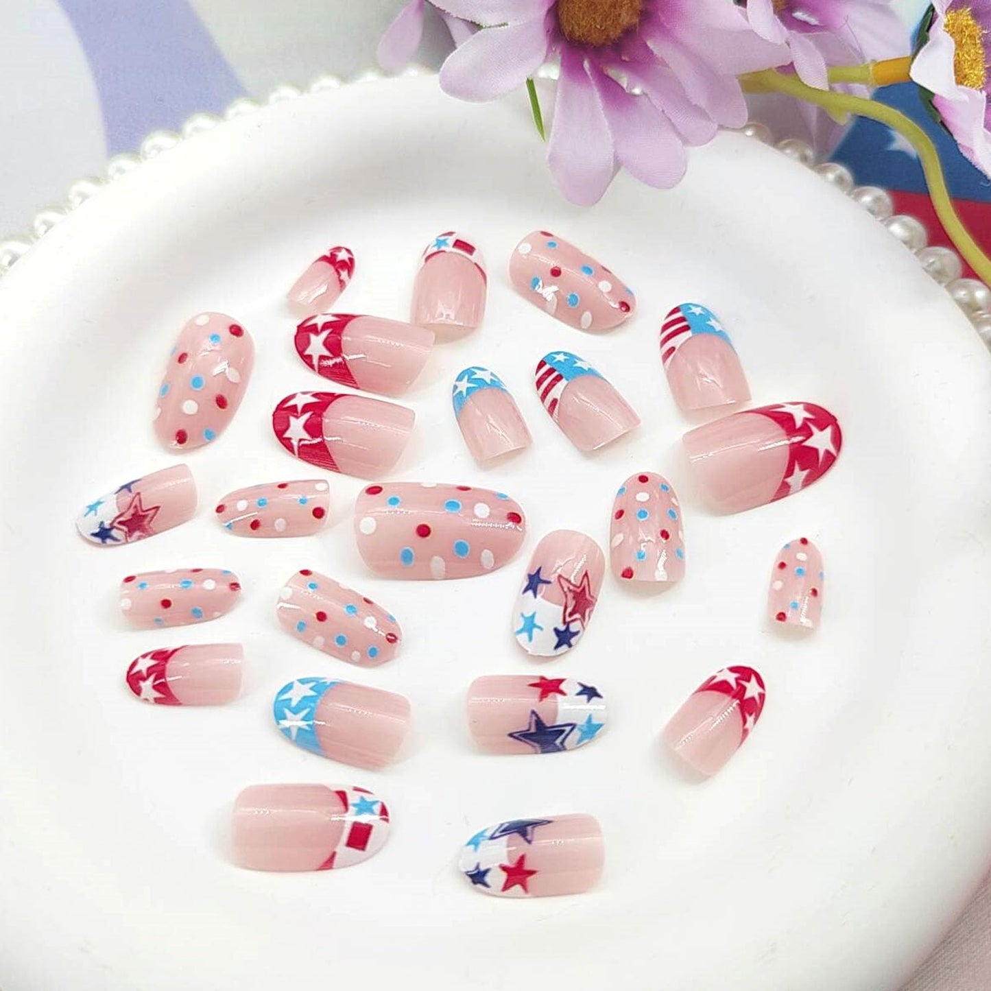 Independence Day Press on Nails Short Oval Fake Nails French Tip Nails Press ons Glossy Glue on Nails Pink False Nails with Stars Polka Dots American Flag Designs Glossy Stick on Nails for Women 24Pcs