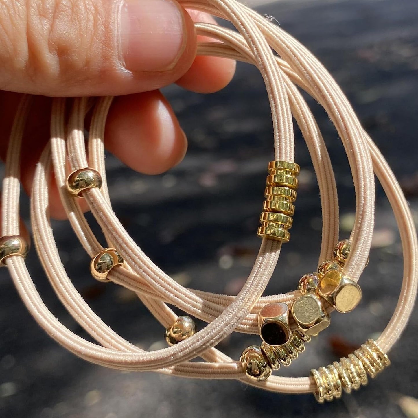 Blonde Boho Hair Ties Bracelet - Trendy Elastic Ponytail Holders with Gold Bead | Ideal for Thick, Thin, Curly Hair (Beige)